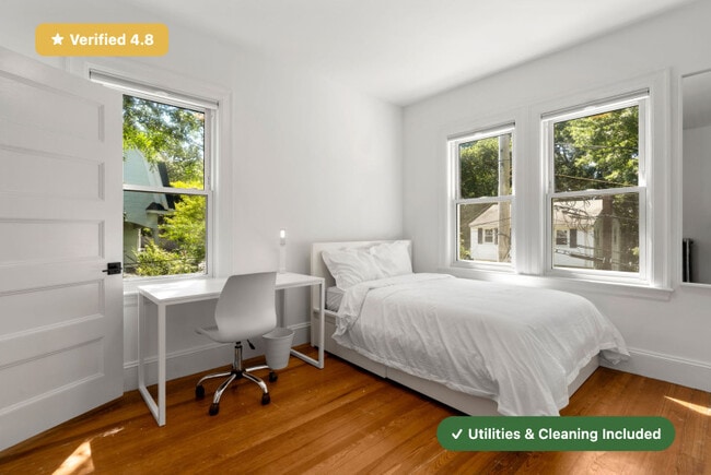 Building Photo - RoostUp Furnished Private Bedroom in Jamai...