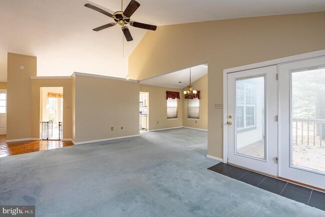 Building Photo - 193 Hawthorne Ct