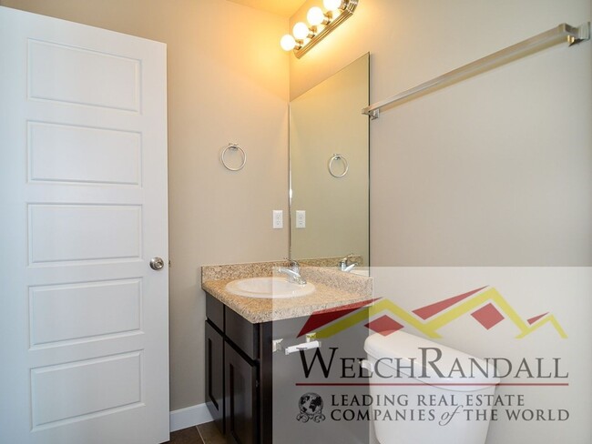 Building Photo - Beautiful 3 Bed 2 Bath Townhome in Harrisv...
