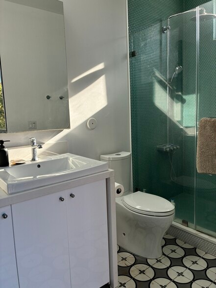 Building Photo - 3447 Community Ave