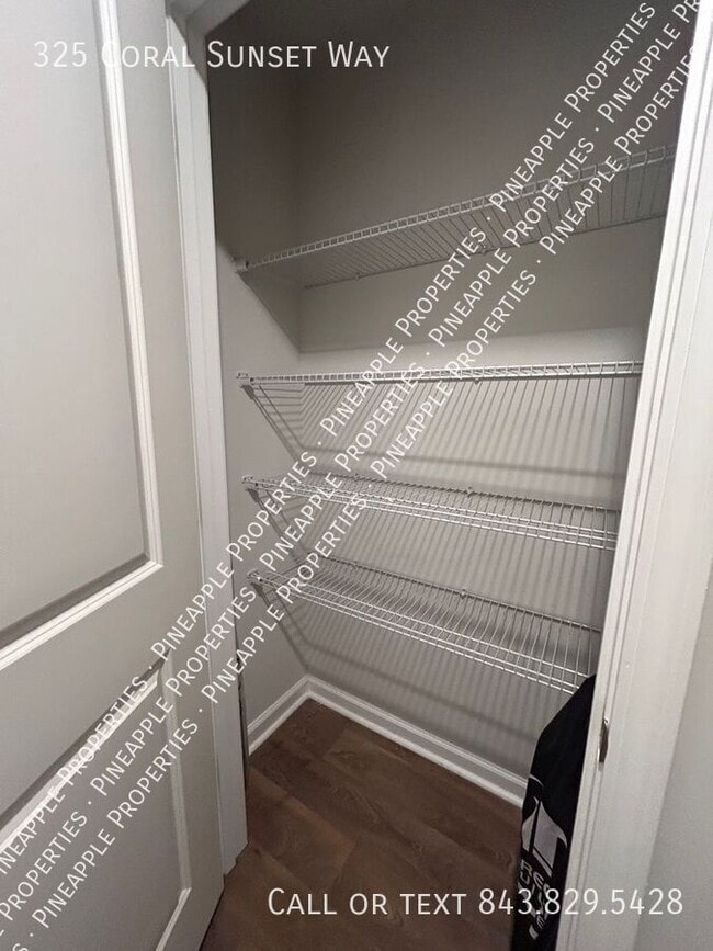 Building Photo - 325 Coral Sunset Wy