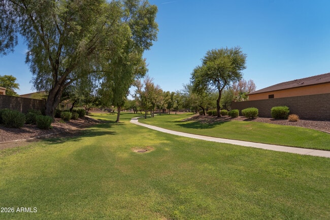 Building Photo - 42592 W Somerset Dr