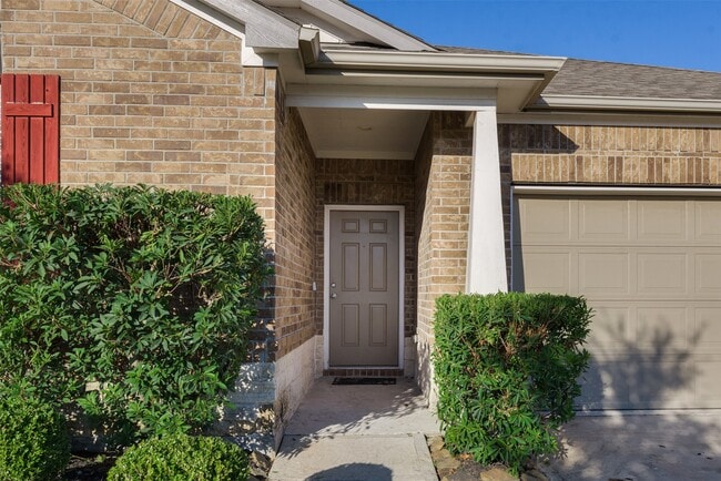 Building Photo - 8127 Running Brook Ln