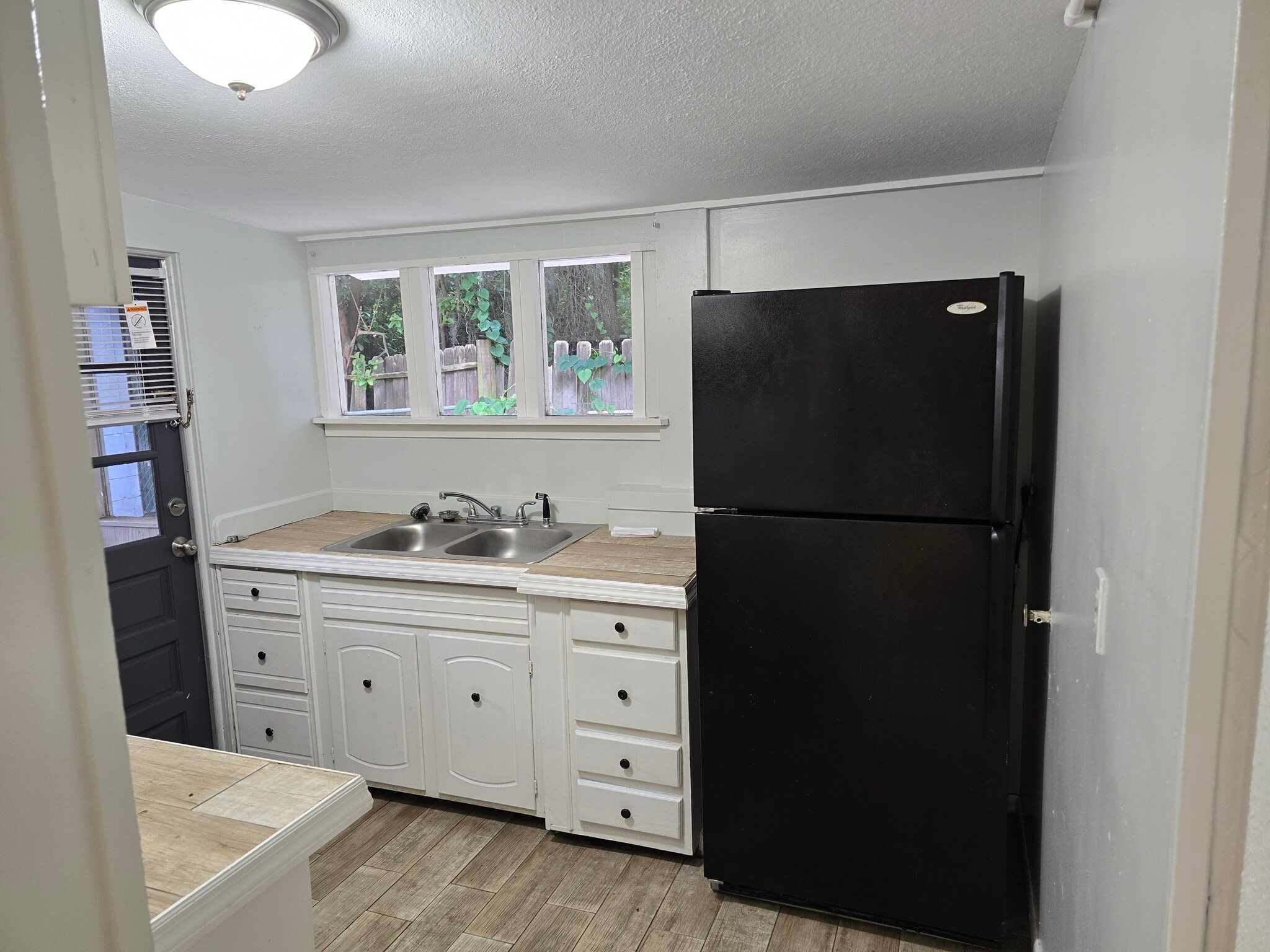 Building Photo - 7107 Arlet Dr