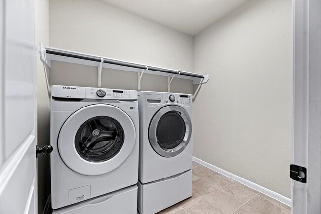 Building Photo - 2522 Blazing Star Dr
