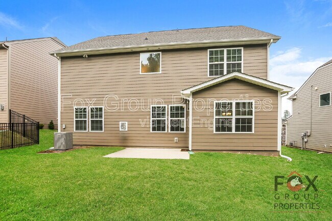 Building Photo - 200 Falls Cove Dr