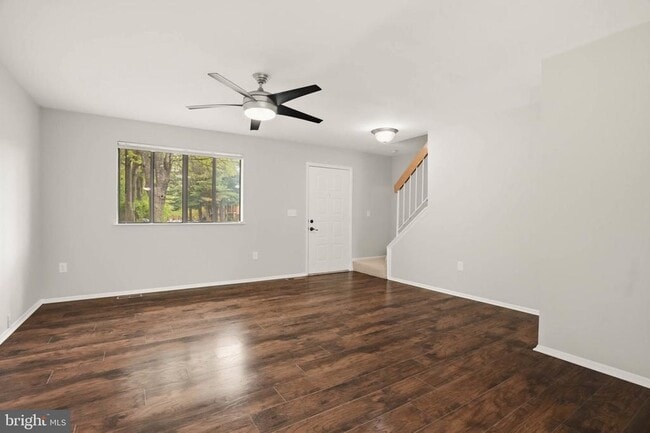 Building Photo - 1382 Almond Dr