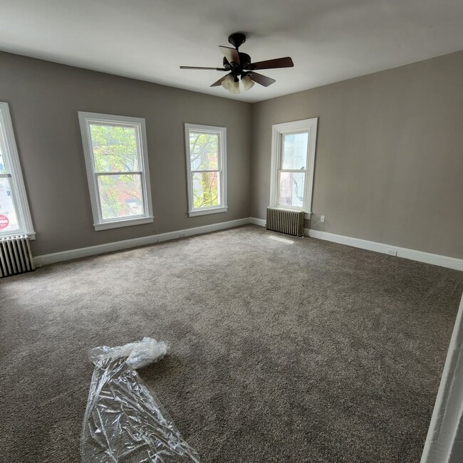 Building Photo - Charming 4BR/1.5BA Home | Modern Finishes | Open Layout | Heart of York City!