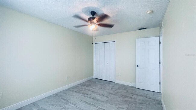 Building Photo - 729 Del Rio Way