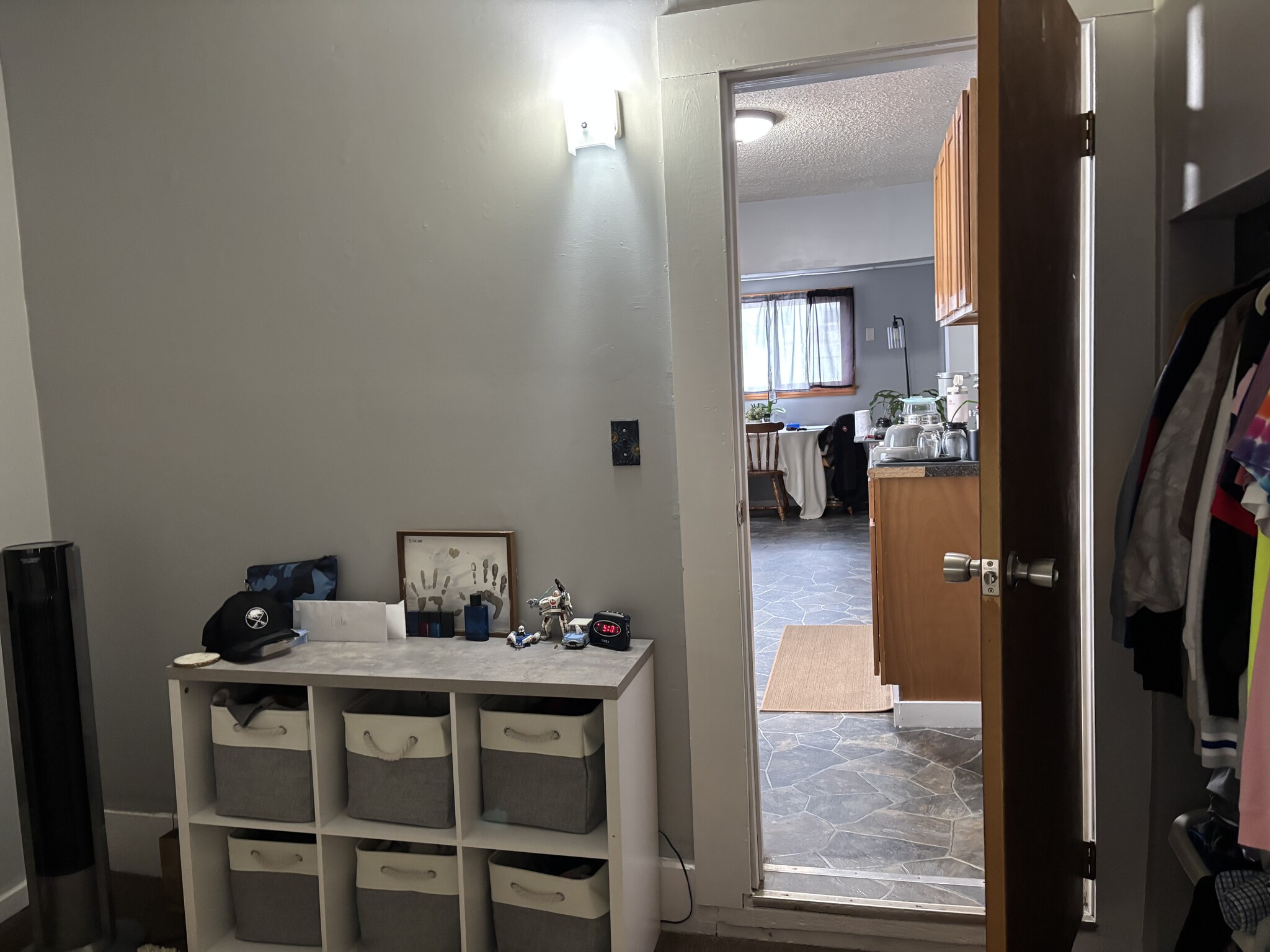 Building Photo - 6 Forest Pl