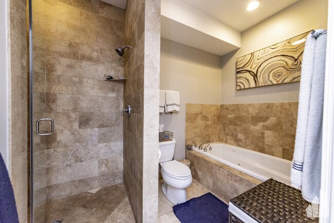 Building Photo - 2 bedroom in Chicago IL 60642