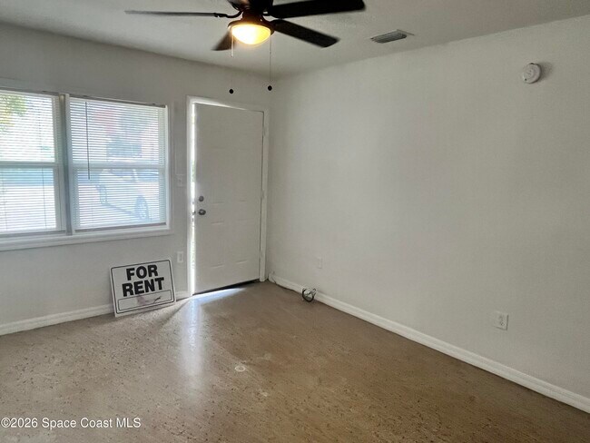 Building Photo - 1420 Avocado Ave