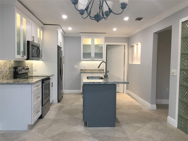 Building Photo - 16674 SW 5th Way