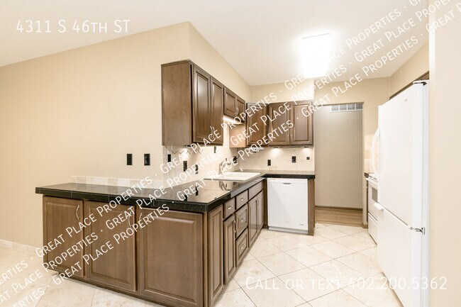 Building Photo - 4311 S 46th St