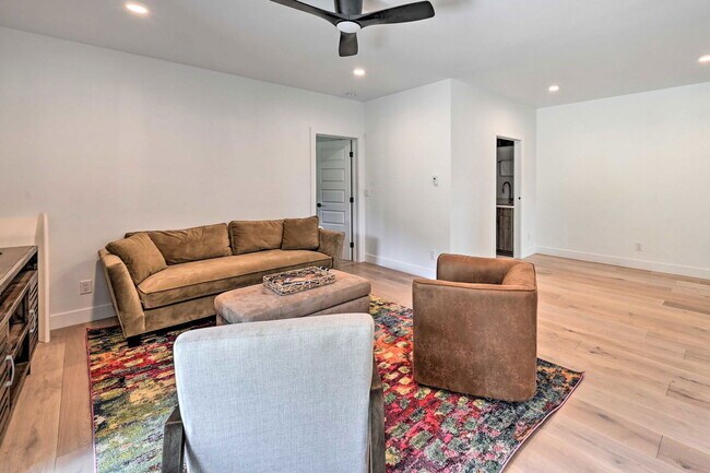 Building Photo - 30610 Boot Ct