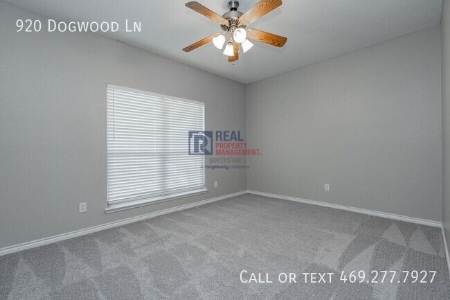 Building Photo - 920 Dogwood Ln