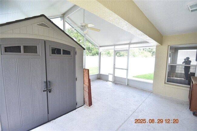 Building Photo - 944 Ridge Haven Dr