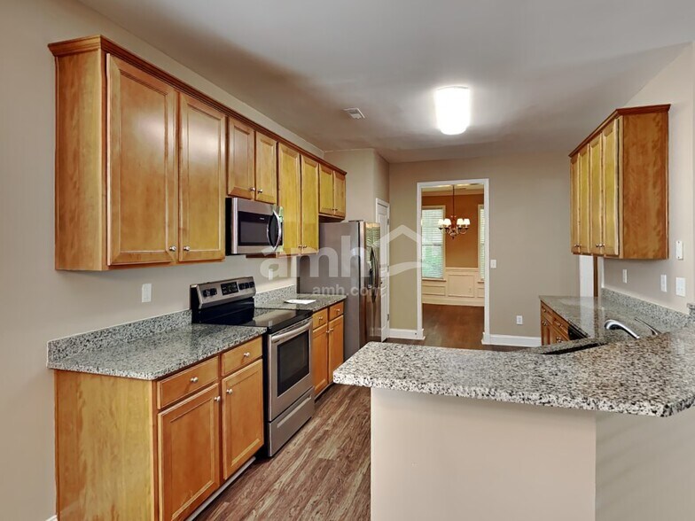 Building Photo - 9005 Cinder Ln