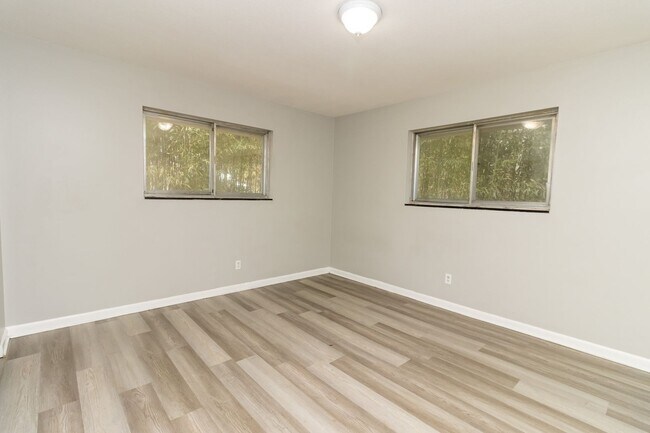 Building Photo - 183 Colony Cir