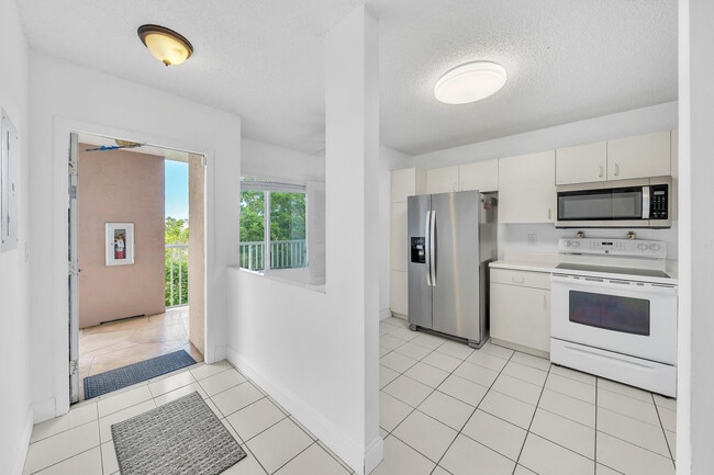 Building Photo - 9580 Weldon Cir