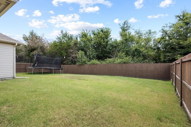 Building Photo - 7822 Cottonwood Dr