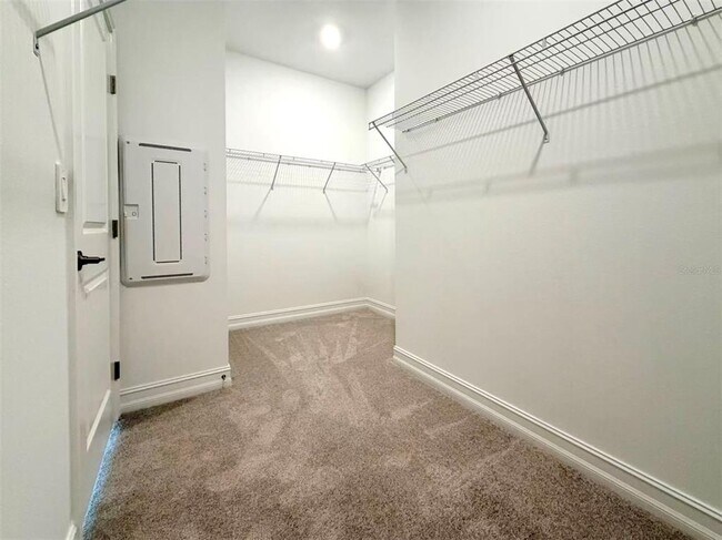 Building Photo - 1307 Broward Dr