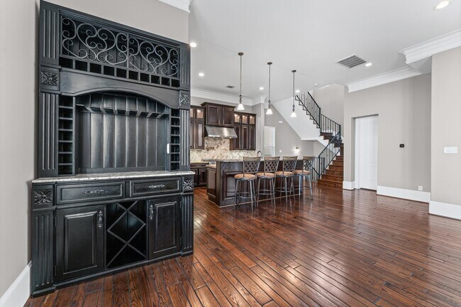 Building Photo - 1306 Hawthorne St