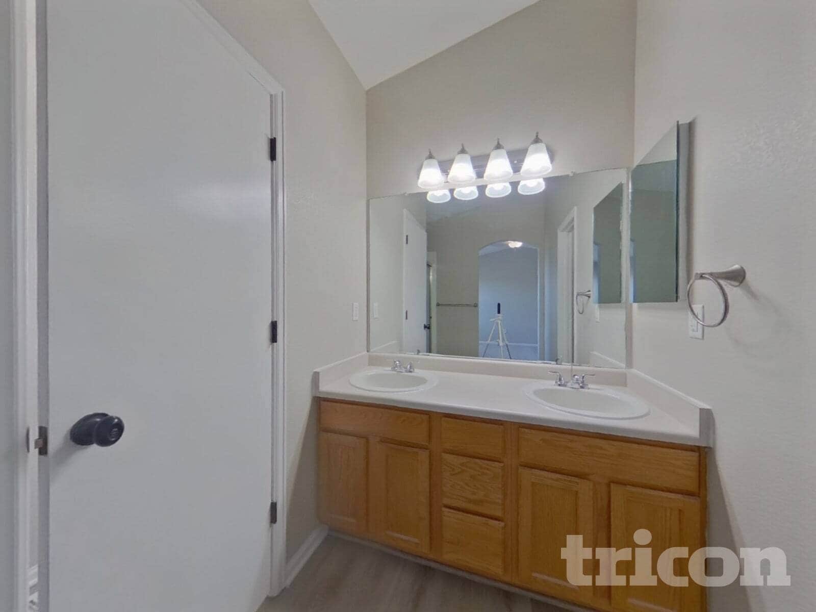 Building Photo - 6765 Lionshead Pkwy