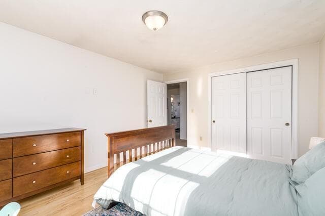 Building Photo - 15 Acorn Valley Way