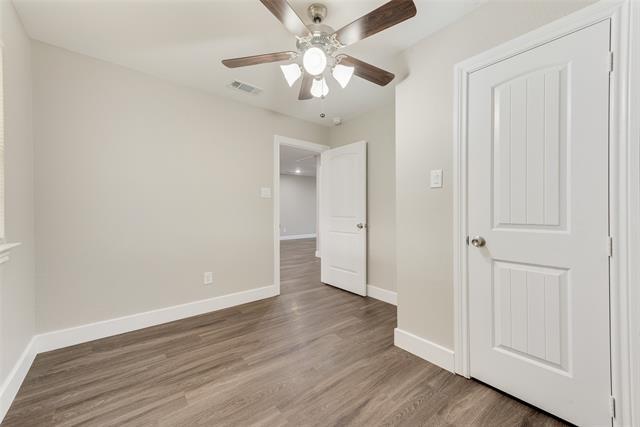 Building Photo - 913 Live Oak St