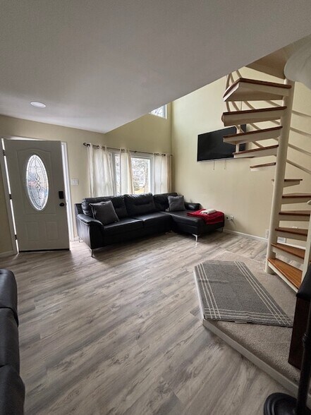 Living Room - 2972 Madison Ave