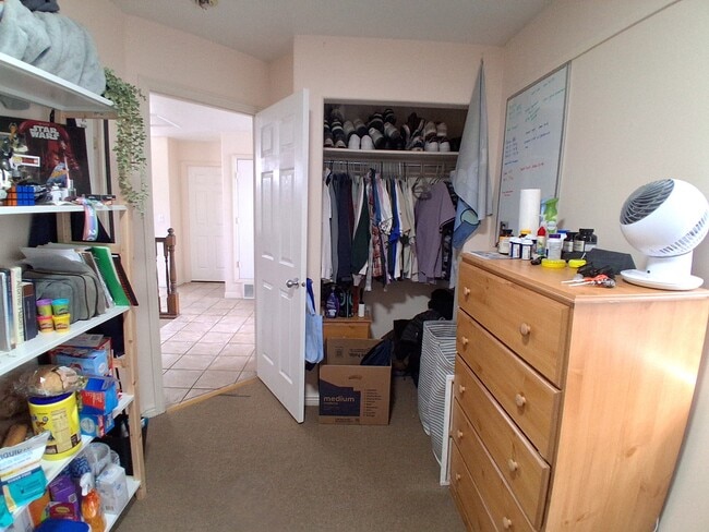 Building Photo - 654 E 700 N