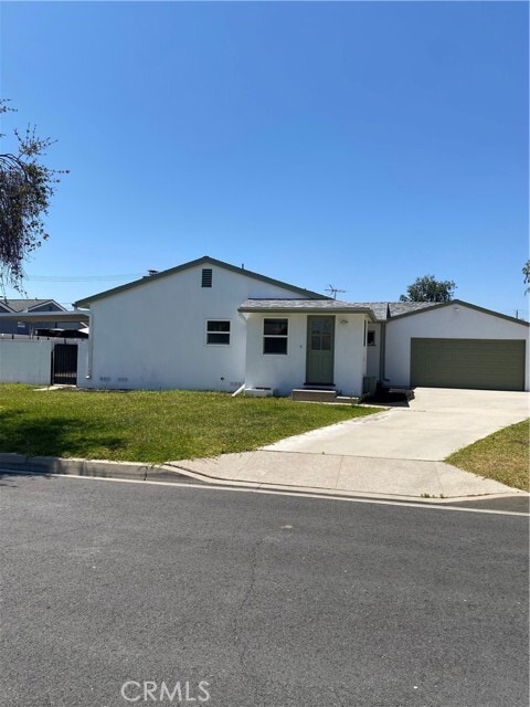 Building Photo - 2310 W Ituni St