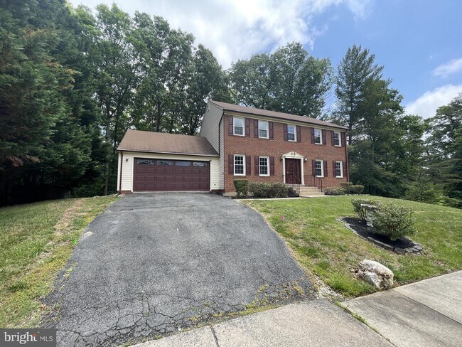 Primary Photo - 6463 Honey Tree Ct