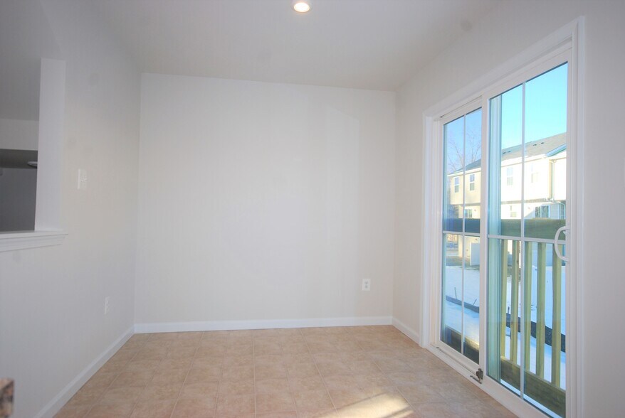 Building Photo - 293 Sage Circle