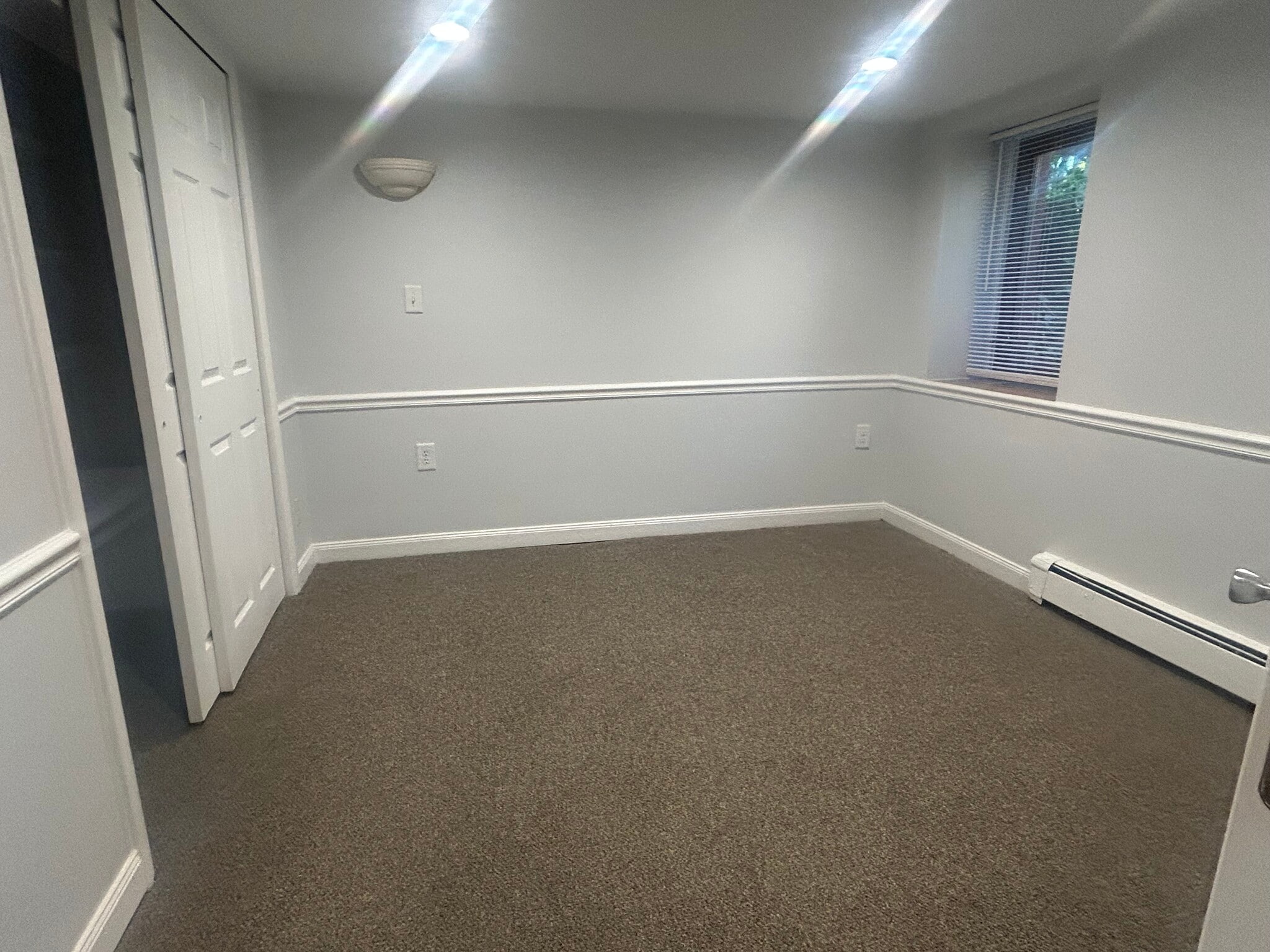 2nd large bedroom - 603 Washtenaw Ave