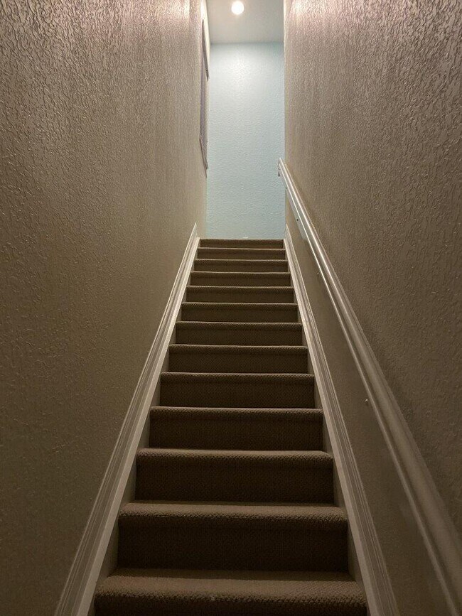 Building Photo - 138 Lismore Ln