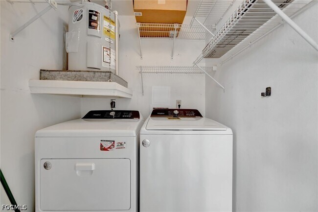 Building Photo - 8110 S Woods Cir