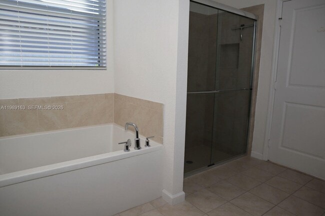 Building Photo - 27440 SW 135th Ave Rd