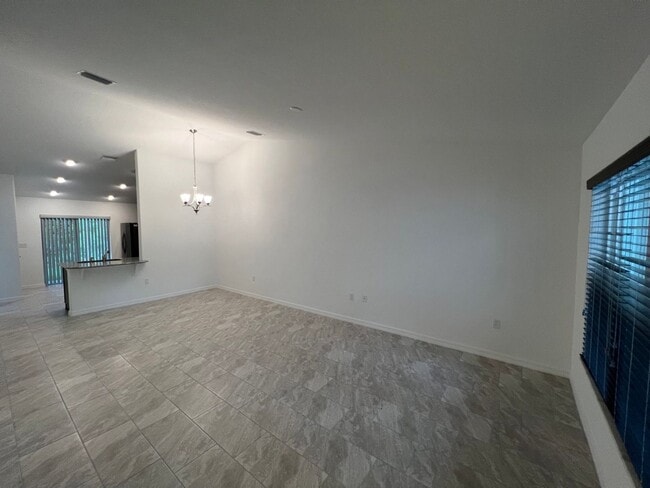 Building Photo - Spacious 4 Bed 2 Bath 2 Car Townhome Built in 2022 in Palm Coast!