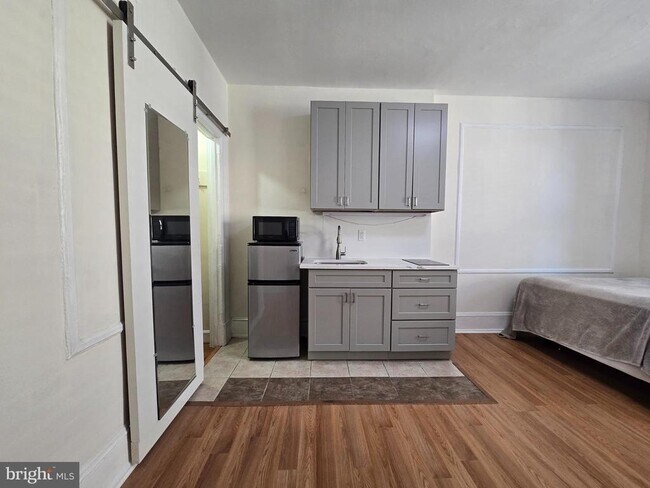 Building Photo - 1324 Locust St