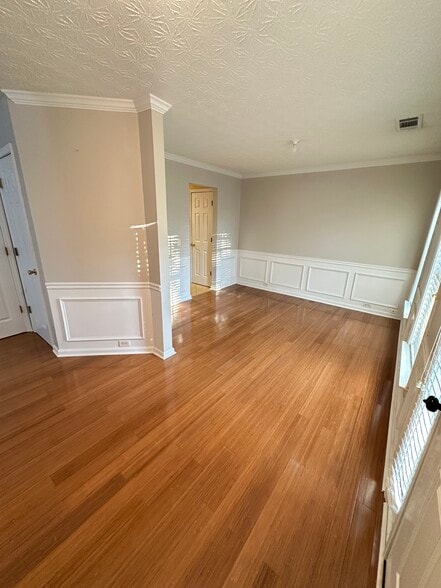 Main Entrance with formal dining to the right - 2562 Plymouth Way