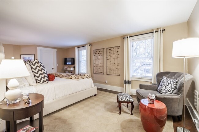 Building Photo - 230 San Gabriel Dr