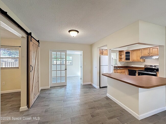 Building Photo - 1315 Lester Ct