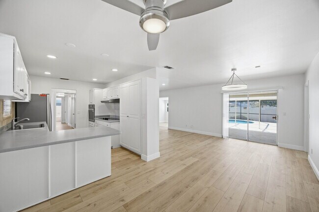 Building Photo - 401 Blueberry Ln