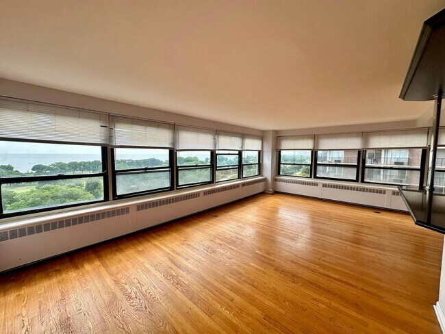 Building Photo - 4180.5 N Marine Dr