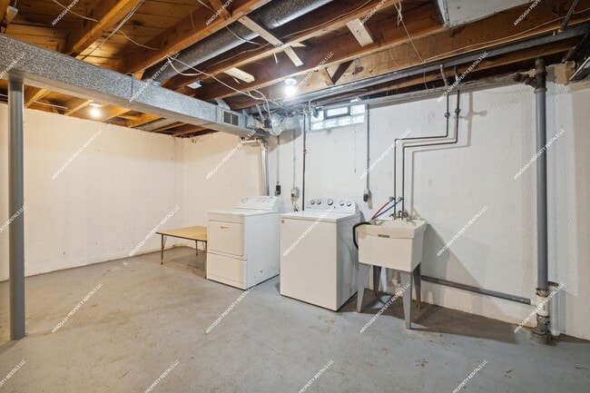Building Photo - Rare Rental Opportunity: 4-Bedroom, 2.5-Ba...