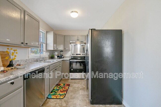 Building Photo - 6022 Elstree Pl