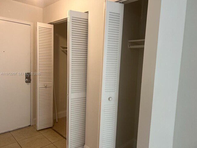 Building Photo - 1805 Sans Souci Blvd