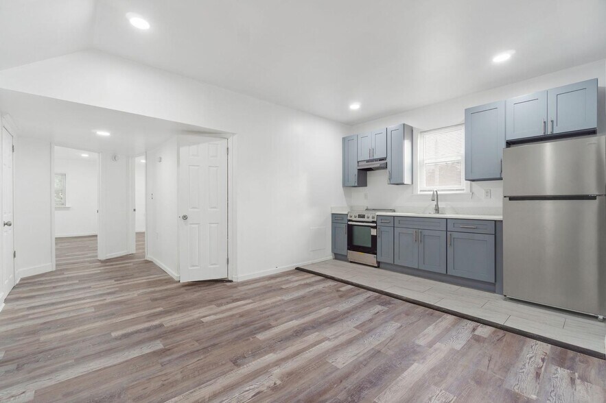 Primary Photo - 130 Elmwood Ave